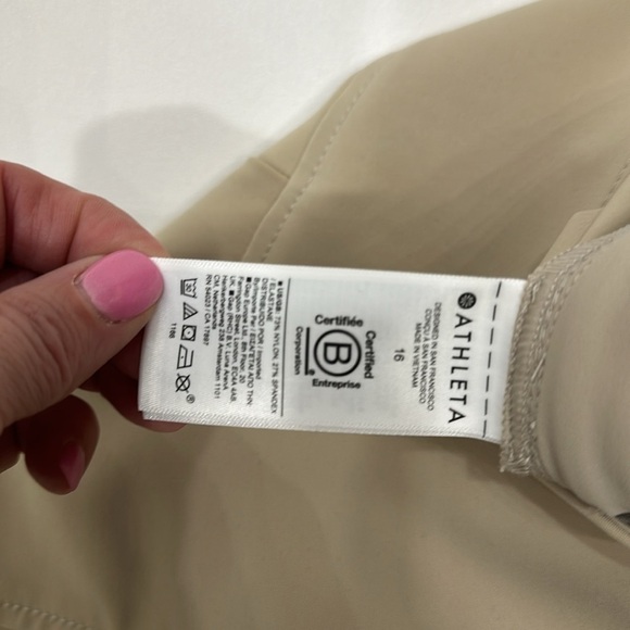 Athleta Stellar wide crop tan pants size 16. NWT. - Picture 12 of 13